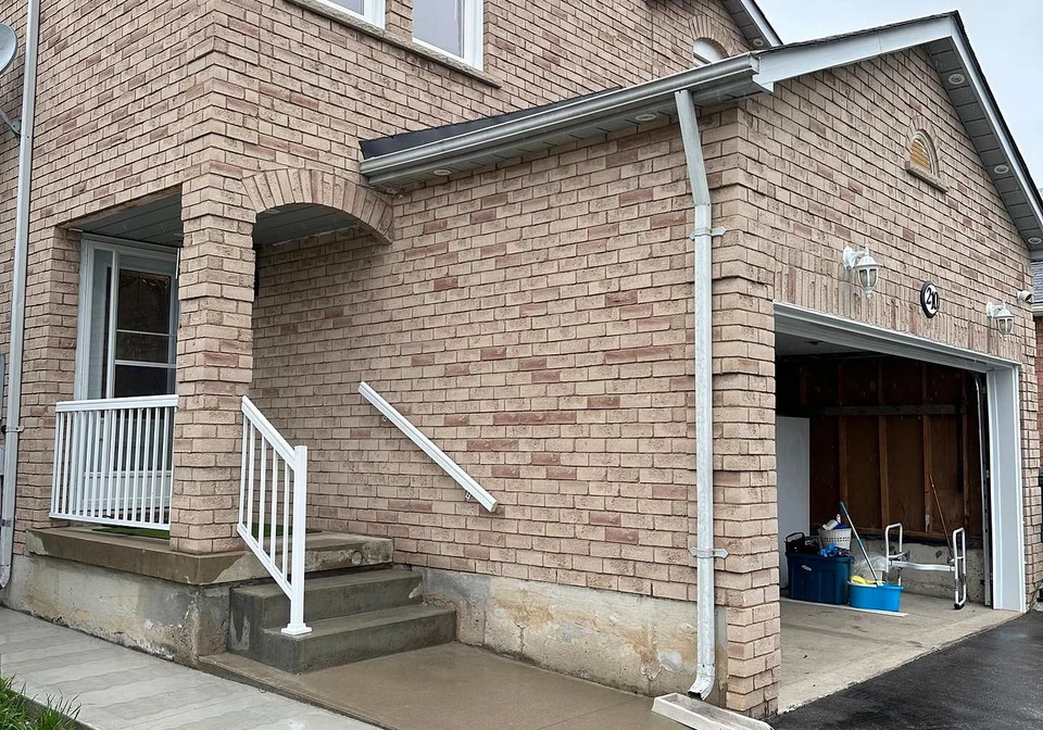 210-ecclestone-drive-brampton-ontario-w13764826
