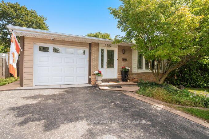 3202-centennial-drive-e-burlington-ontario-w13765008
