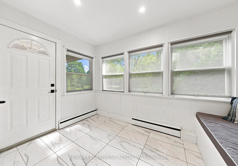 2177-lakeshore-road-burlington-ontario-w13765678