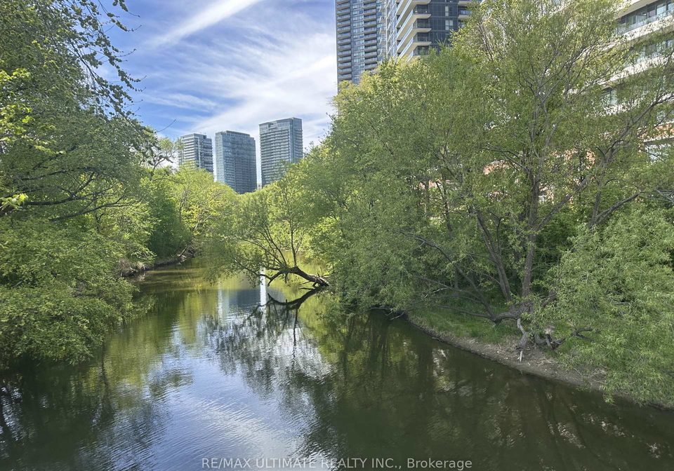 2212-lake-shore-boulevard-w-toronto-etobicoke-ontario-w13765852