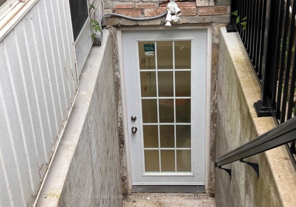 6-roehampton-crescent-w-brampton-ontario-w13766910