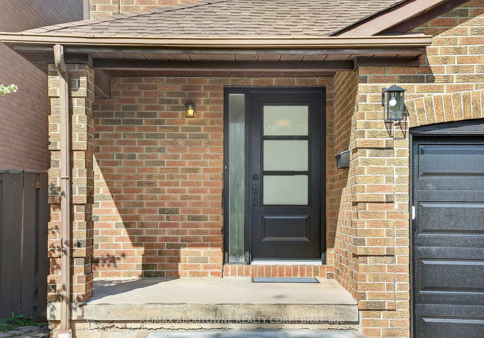 4353-sawmill-valley-drive-mississauga-ontario-w13767142