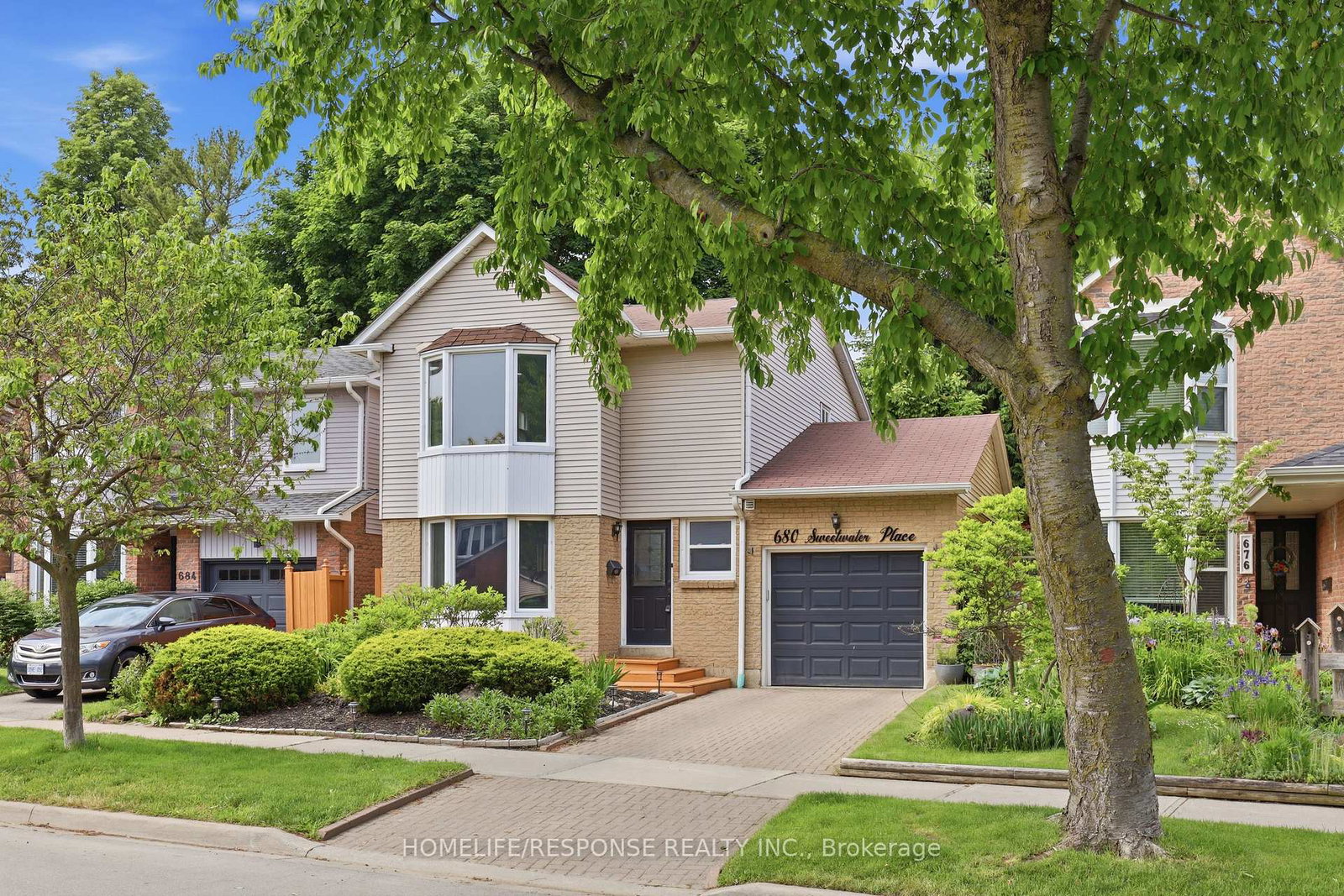 680-sweetwater-place-mississauga-ontario-w13767216