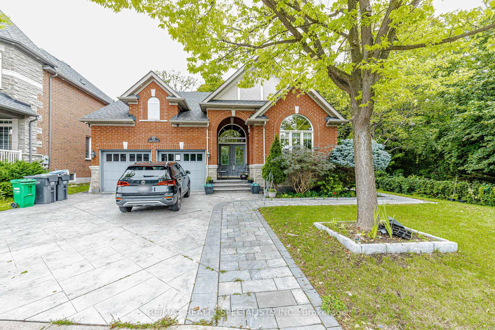 46-upperlinks-drive-brampton-ontario-w13768138