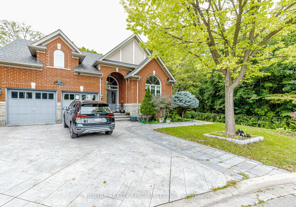 46-upperlinks-drive-brampton-ontario-w13768138