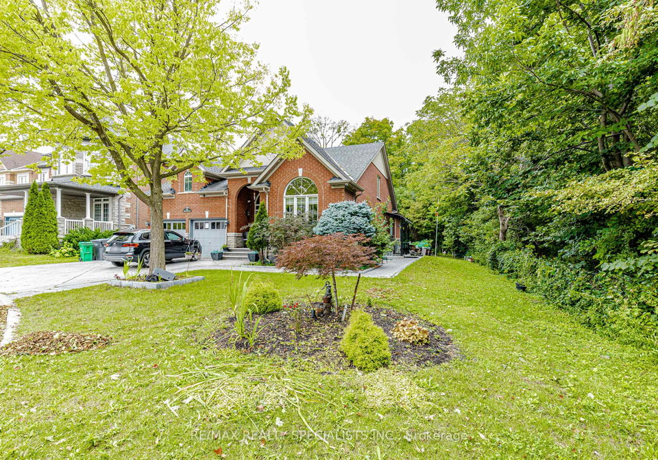46-upperlinks-drive-brampton-ontario-w13768138