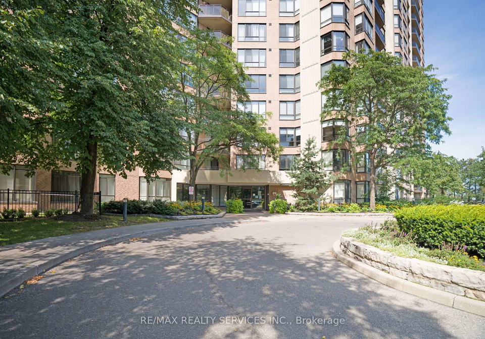 20-cherrytree-drive-brampton-ontario-w13768172