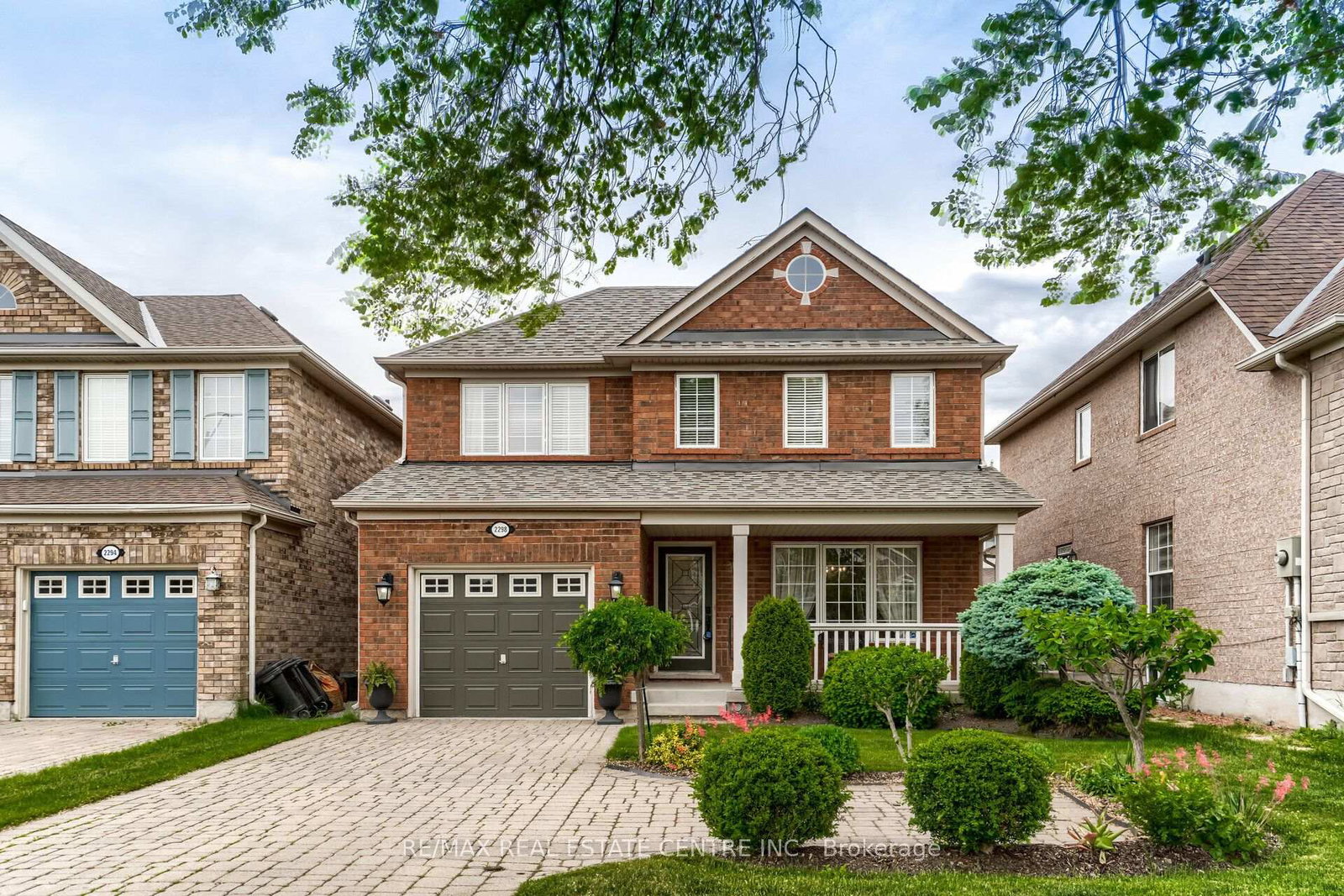 2298-grand-oak-trail-oakville-ontario-w13768192