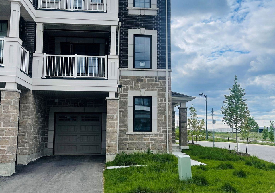 1853-thames-circle-milton-ontario-w13768852