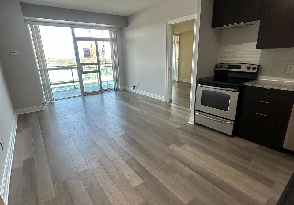 16-brookers-lane-toronto-etobicoke-ontario-w13769014