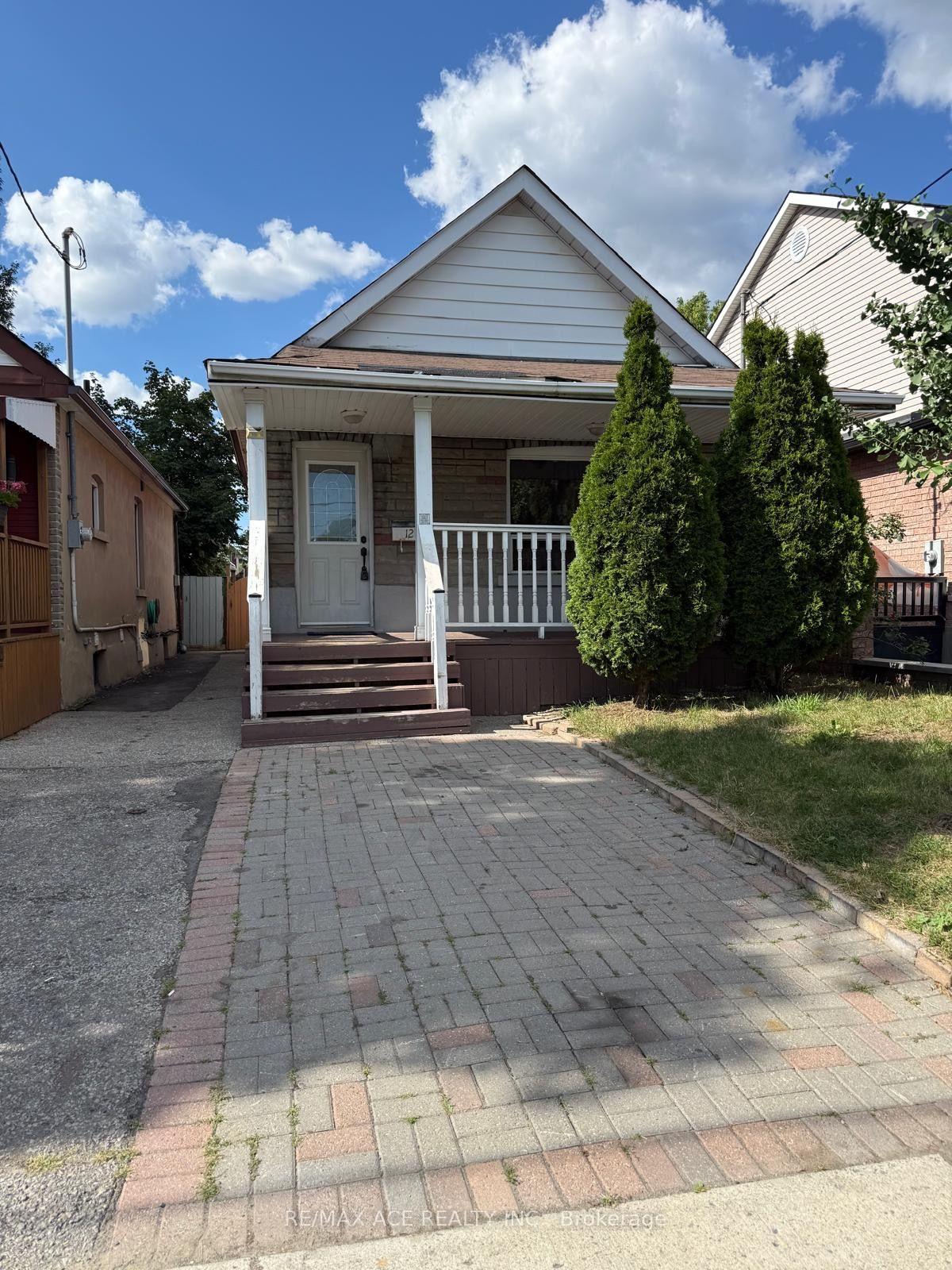 12-mahoney-avenue-toronto-north-york-ontario-w13769120