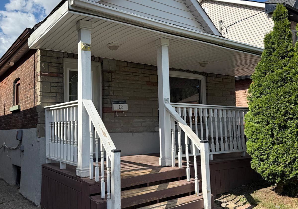 12-mahoney-avenue-toronto-north-york-ontario-w13769120