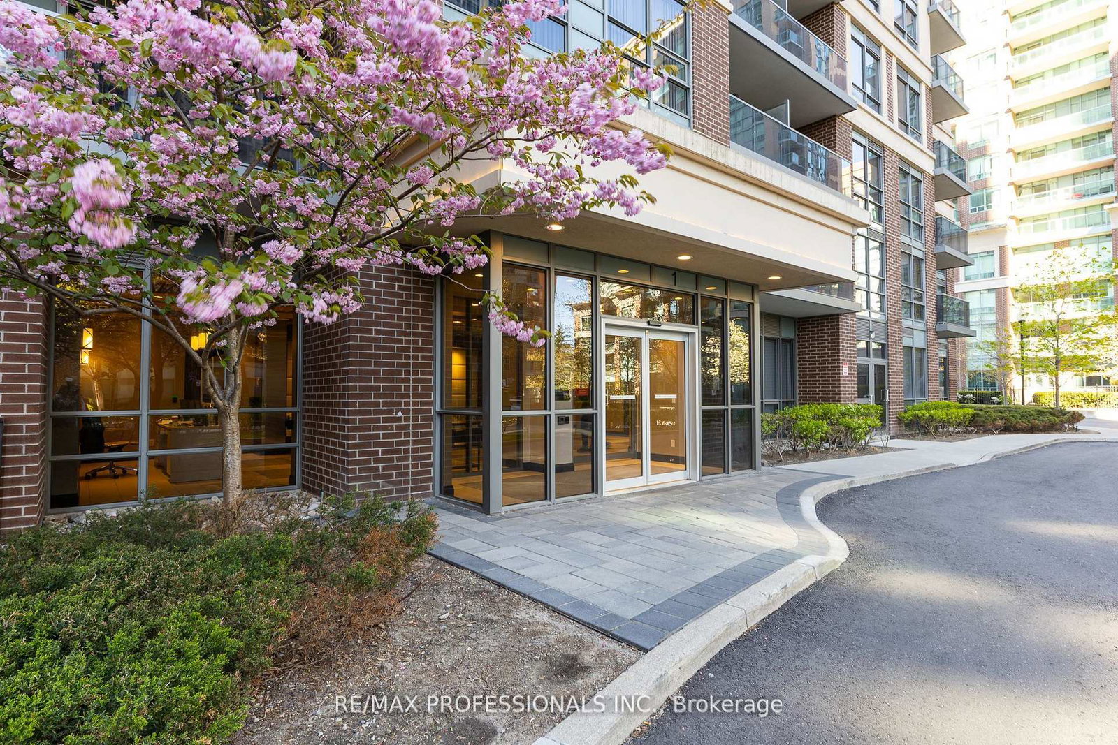 1-michael-power-place-toronto-etobicoke-ontario-w13769262