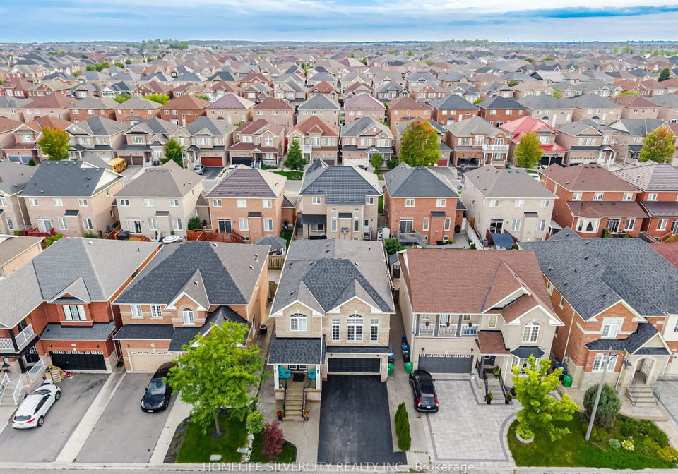 11-swales-crescent-brampton-ontario-w13769724