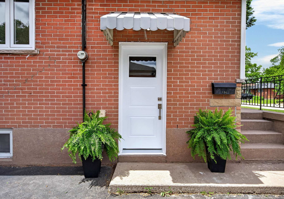 236-hammersmith-court-burlington-ontario-w13769734