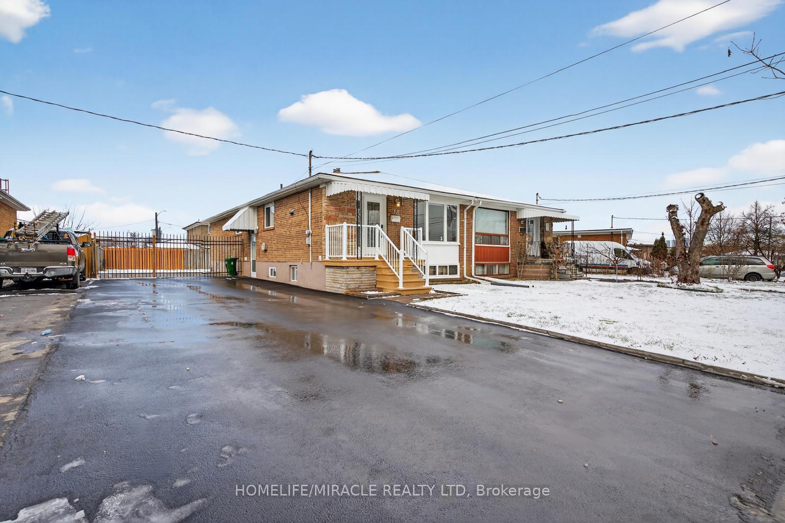 18-rubydale-gardens-toronto-york-ontario-w13769868