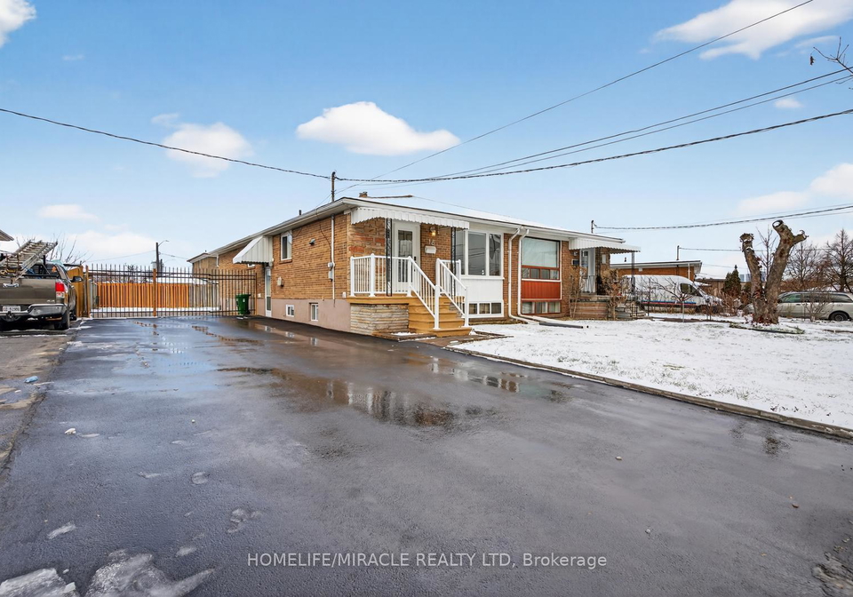18-rubydale-gardens-toronto-york-ontario-w13769868