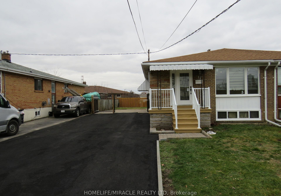 18-rubydale-gardens-toronto-york-ontario-w13769868