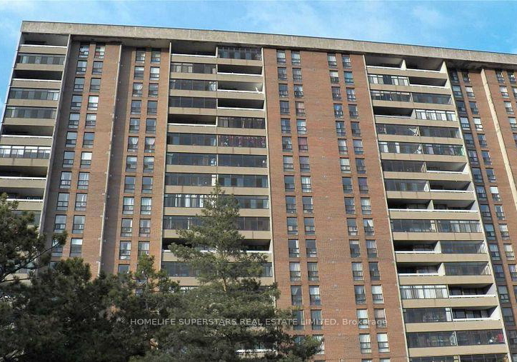 15-kensington-road-brampton-ontario-w13769954