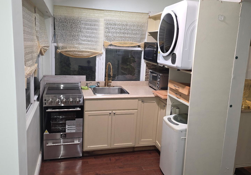 87-medland-crescent-toronto-toronto-ontario-w13769994
