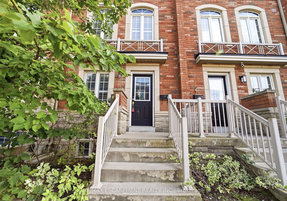 73-ted-wray-circle-toronto-york-ontario-w13770058