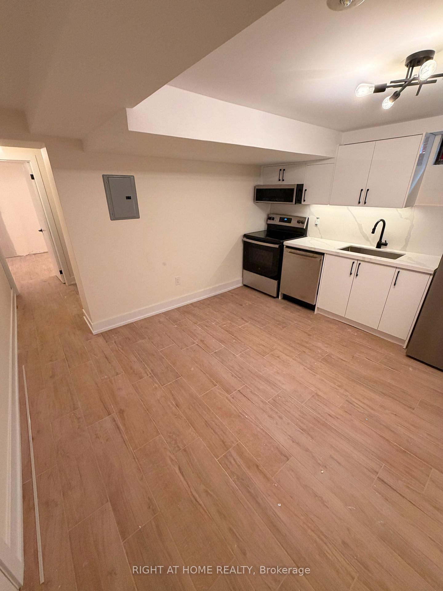 3384-lake-shore-boulevard-w-toronto-etobicoke-ontario-w13770196