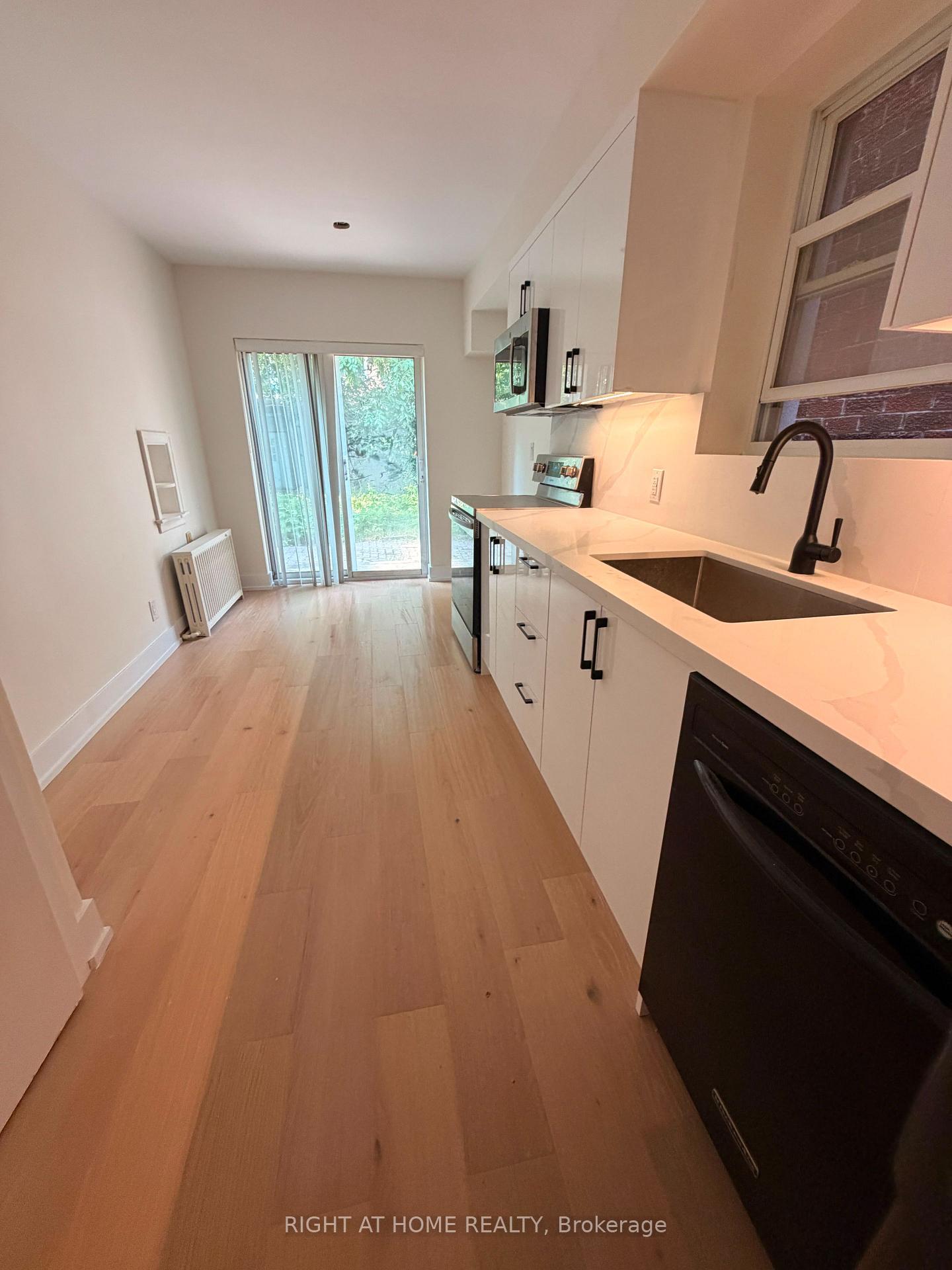 3384-lake-shore-boulevard-w-toronto-etobicoke-ontario-w13770202