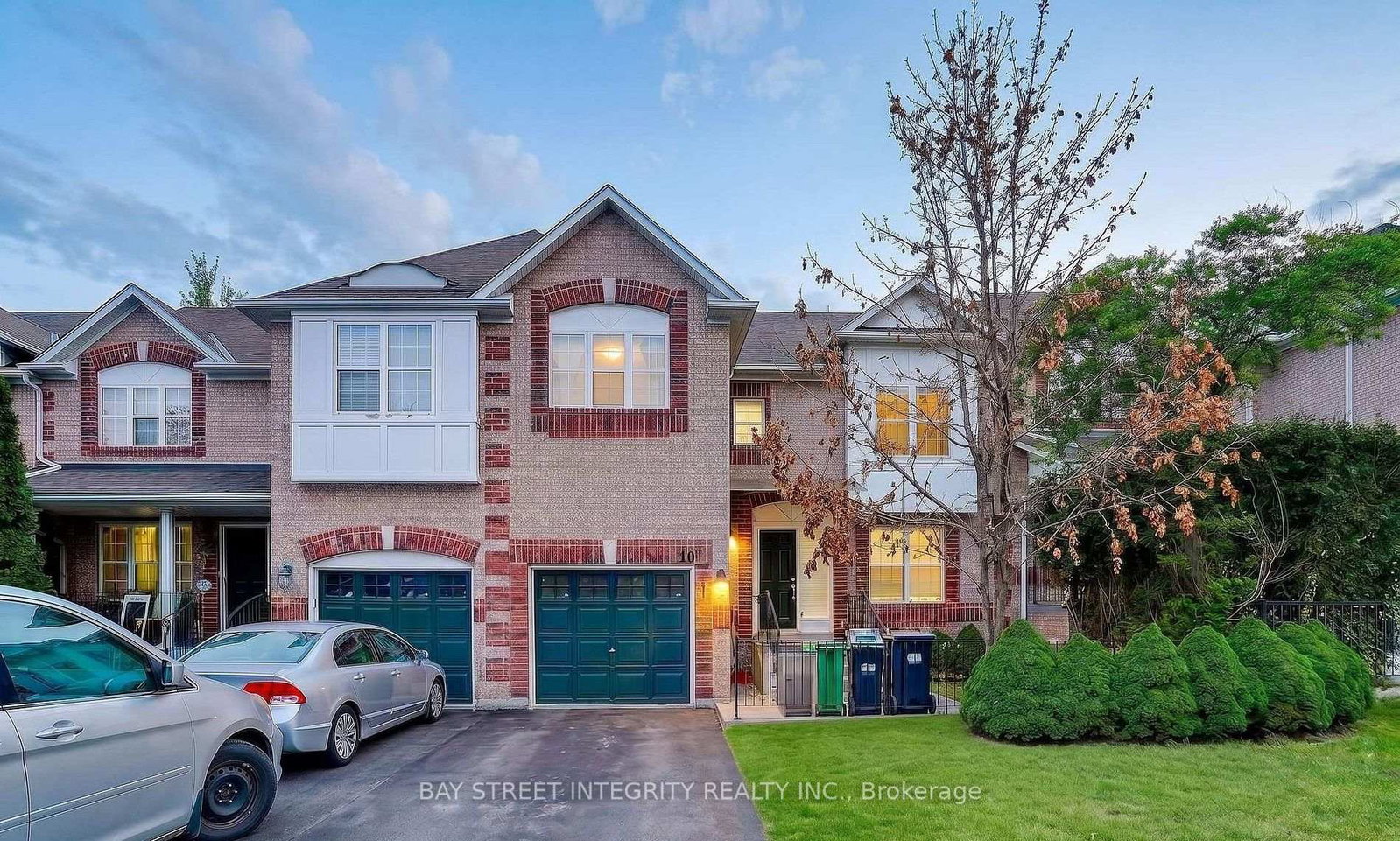 upper-199-hillcrest-avenue-mississauga-ontario-w13770270