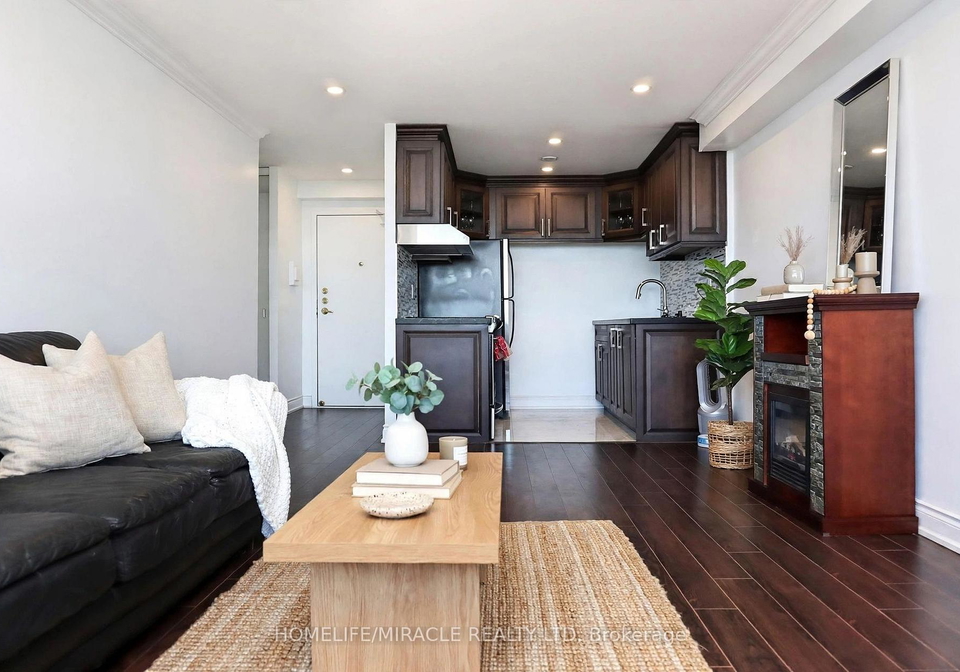 100-lotherton-pathway-toronto-north-york-ontario-w13770298