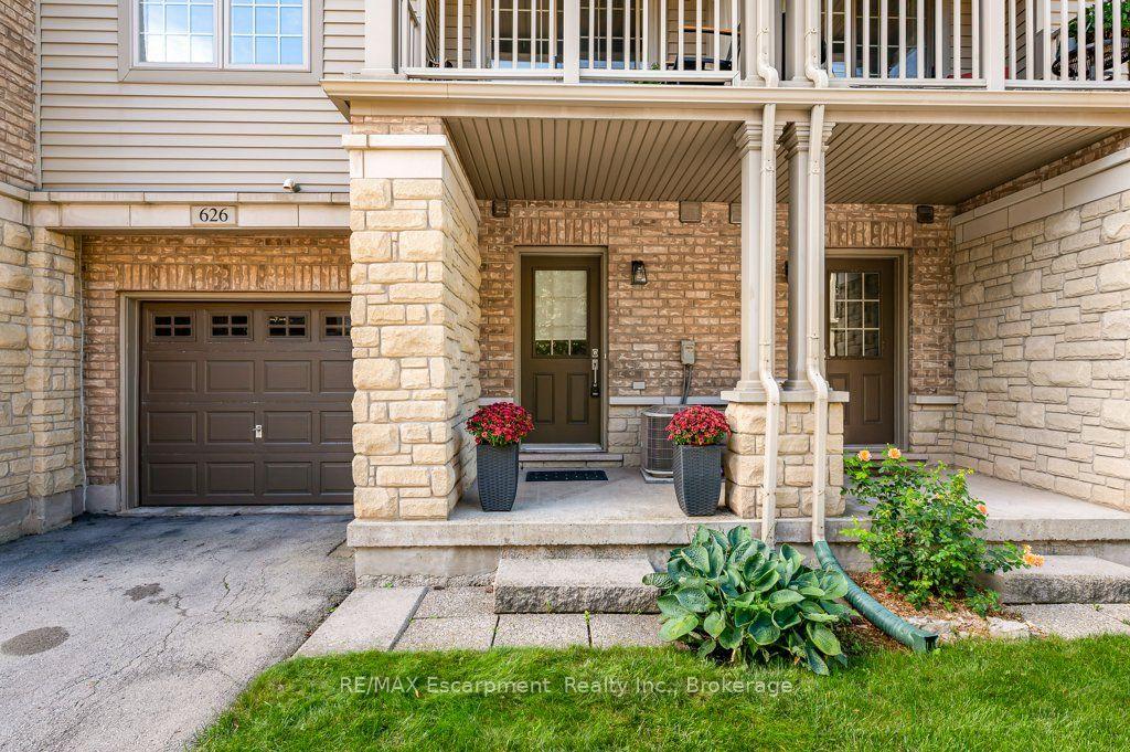 626-hooks-common-burlington-ontario-w13770410