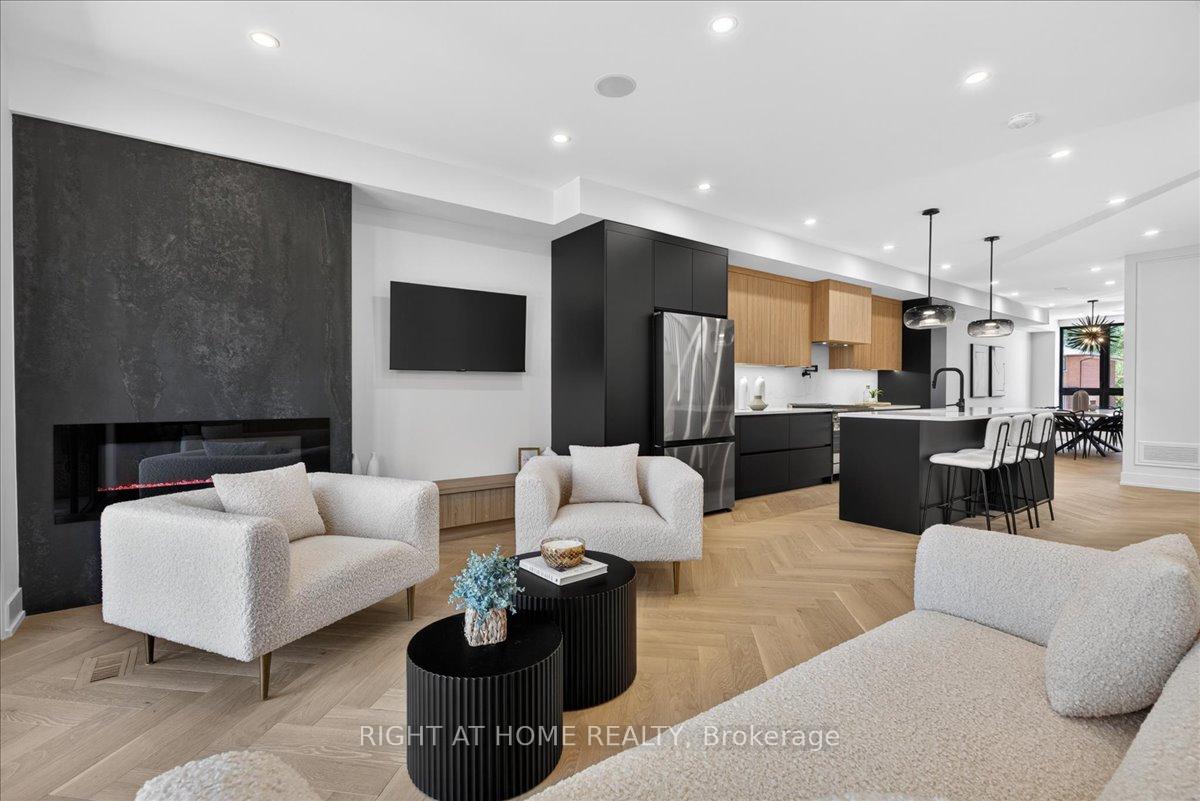 15b-rosemeade-avenue-toronto-etobicoke-ontario-w13770482