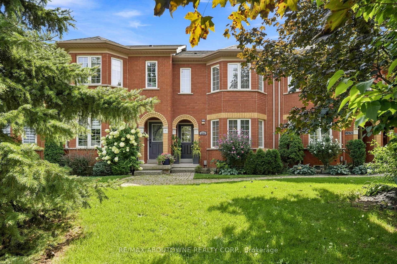 2268-westoak-trails-boulevard-oakville-ontario-w13770846