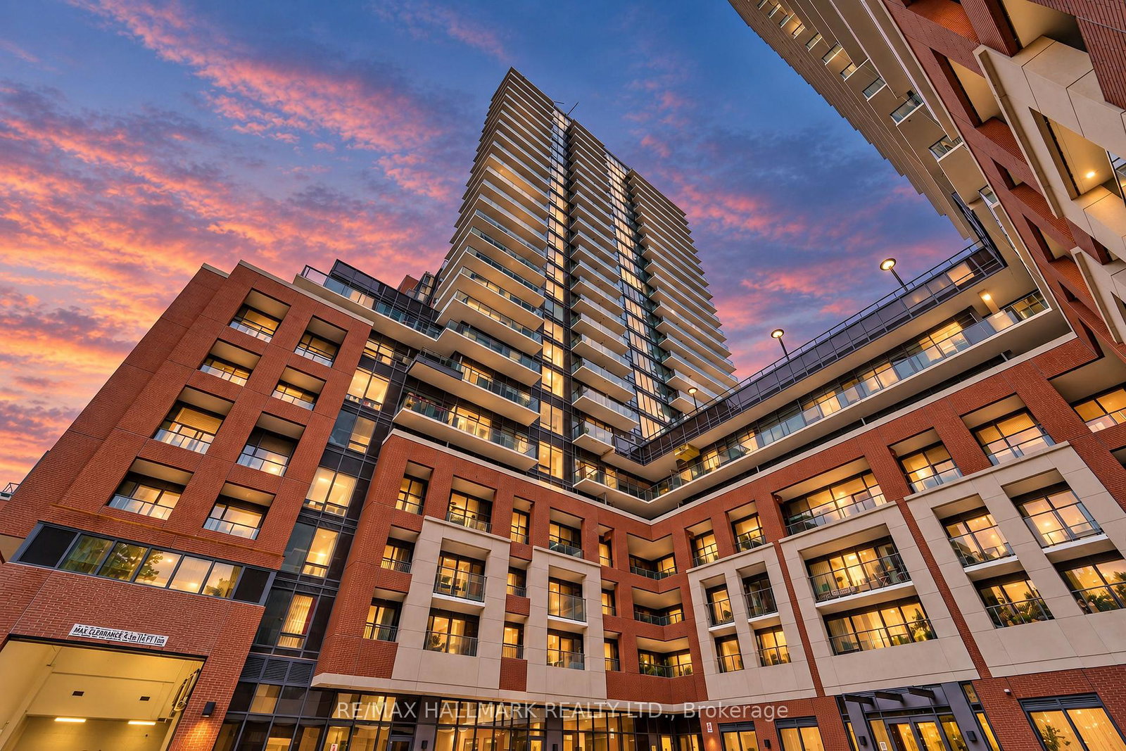 4010-eglinton-avenue-w-toronto-etobicoke-ontario-w13770876