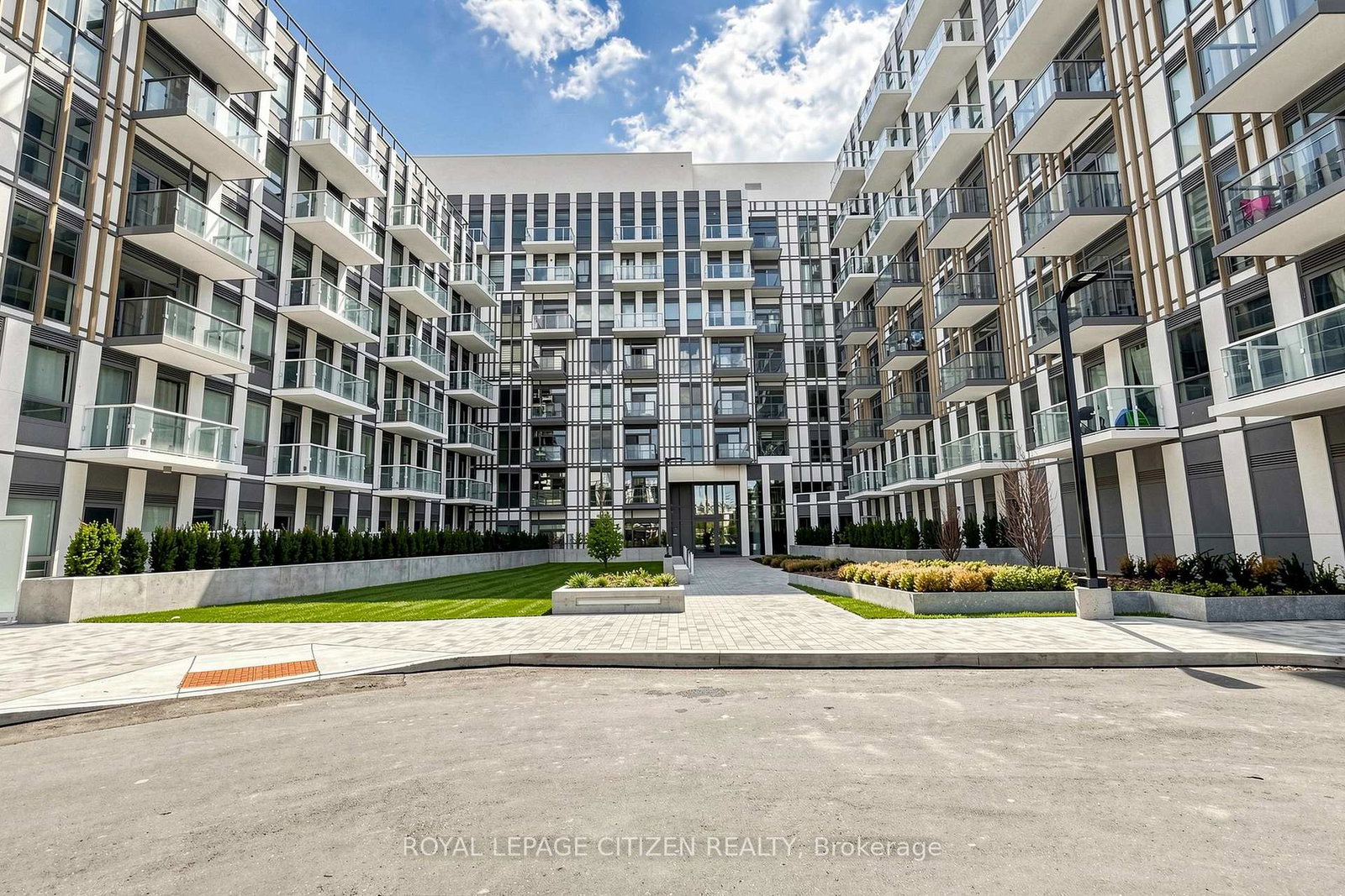 1005-dundas-street-e-oakville-ontario-w13770950