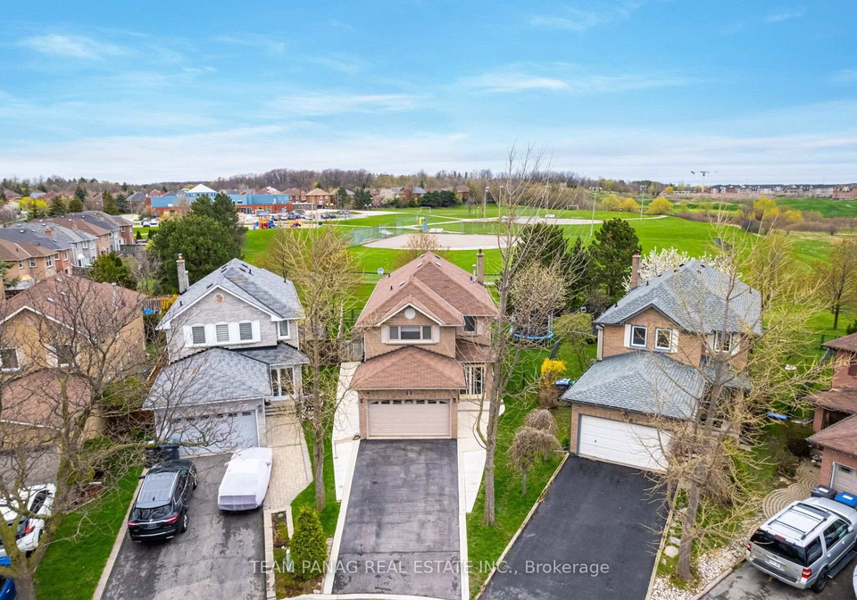 8-drayglass-court-brampton-ontario-w13770964