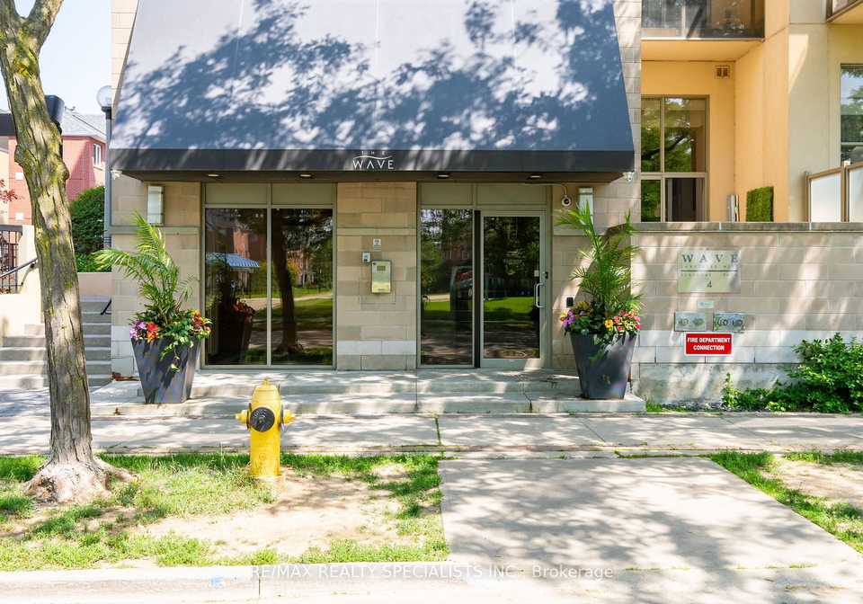 4-elsinore-path-toronto-etobicoke-ontario-w13771022