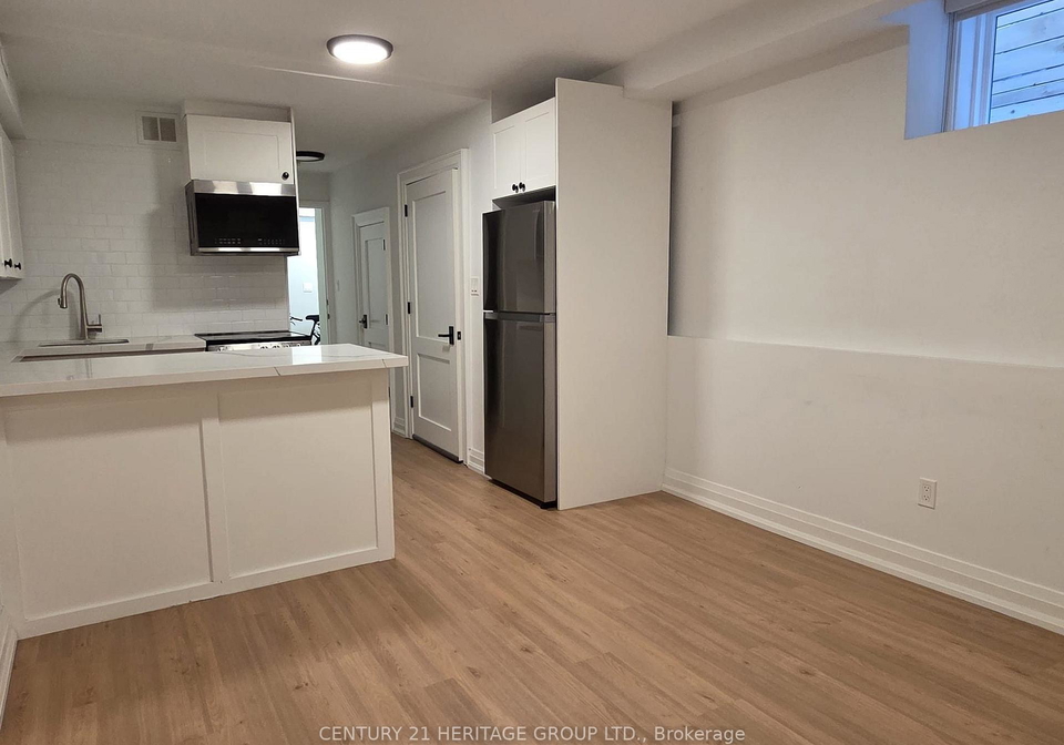 60-fuller-avenue-toronto-toronto-ontario-w13771138