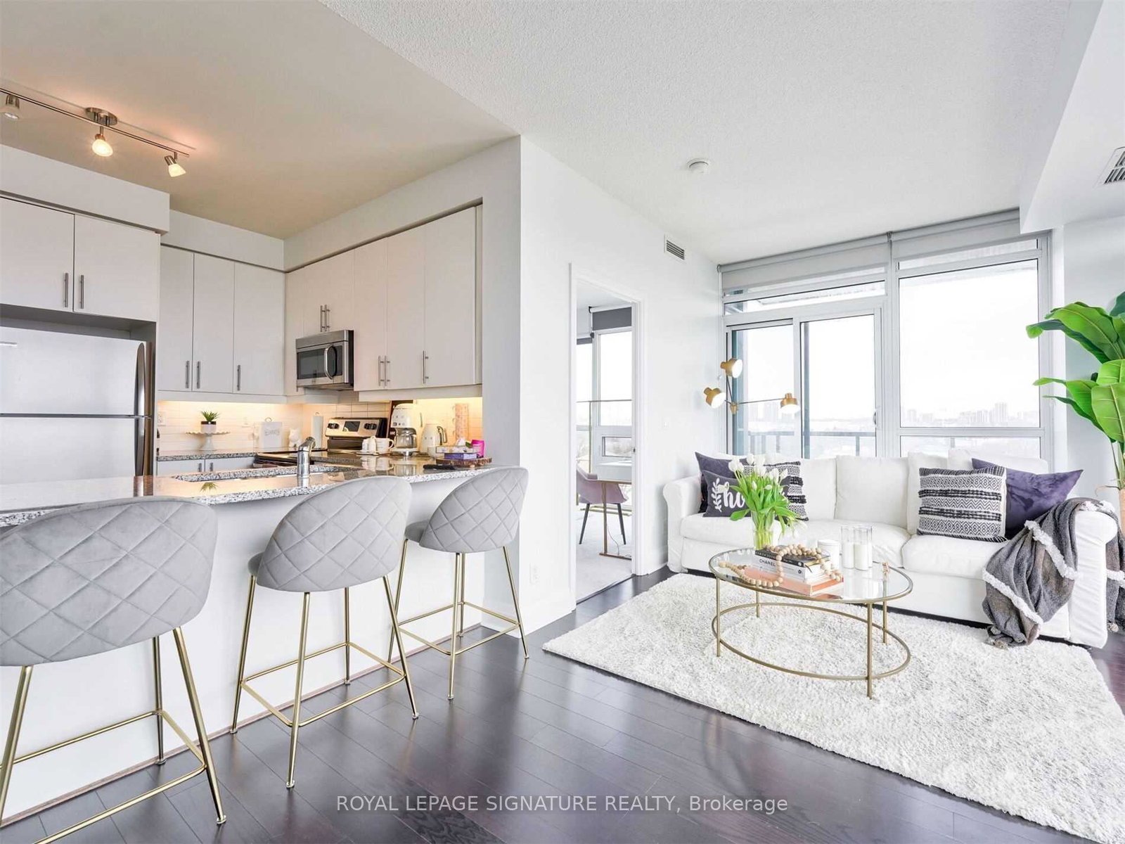 1185-the-queensway-toronto-etobicoke-ontario-w13771900