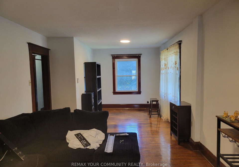 145-varsity-road-toronto-toronto-ontario-w13771926