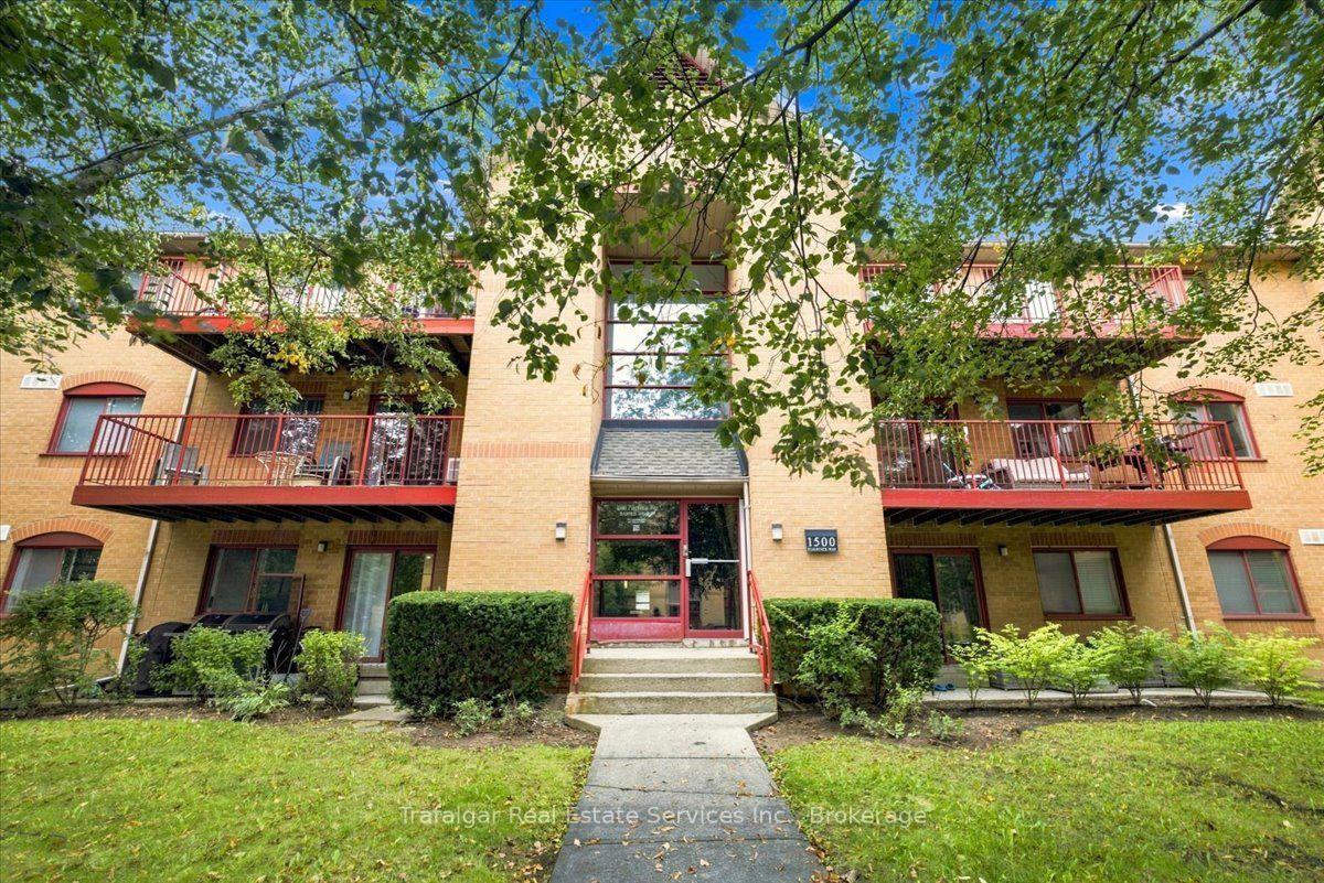 1500-pilgrims-way-oakville-ontario-w13772168