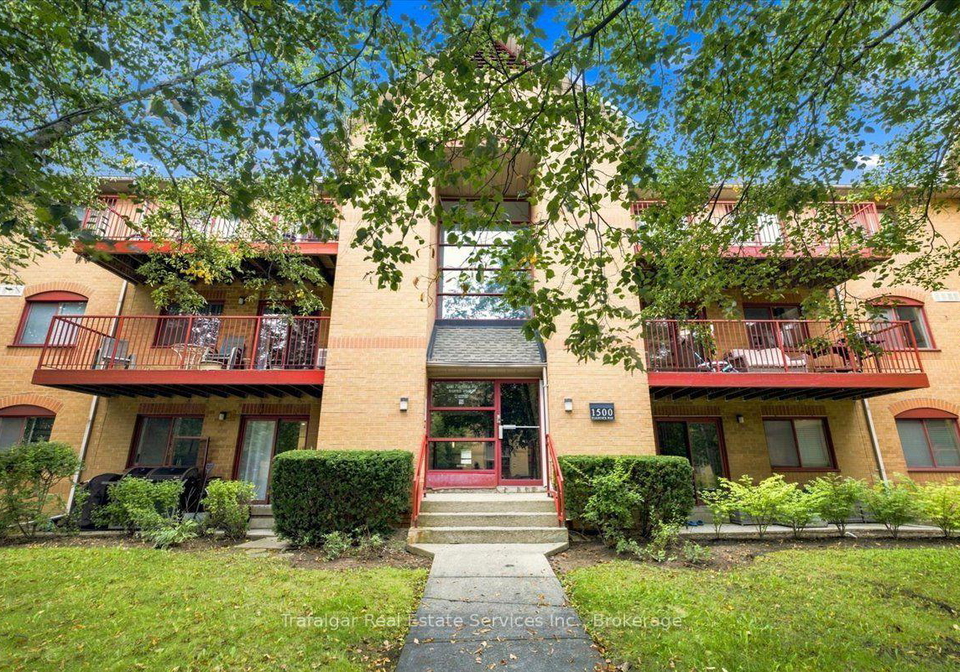 1500-pilgrims-way-oakville-ontario-w13772168