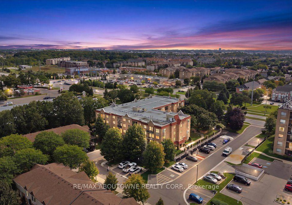 3499-upper-middle-road-burlington-ontario-w13772244