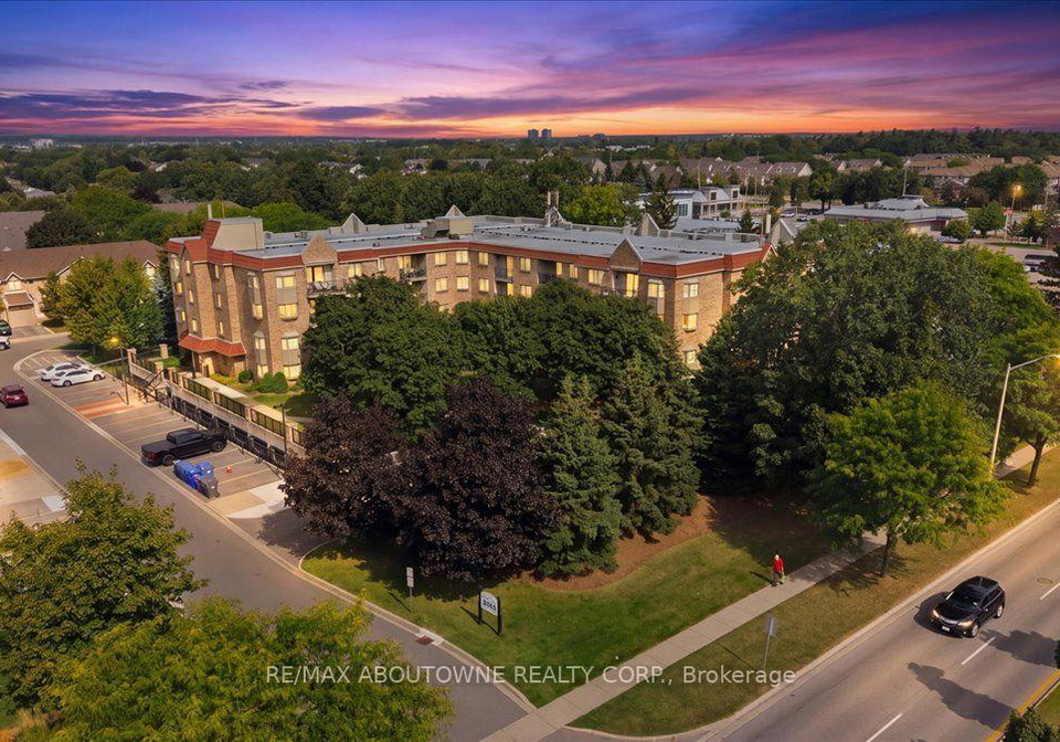3499-upper-middle-road-burlington-ontario-w13772244