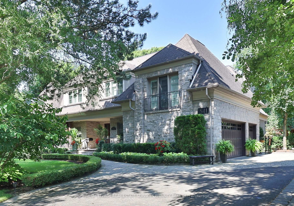 541-arrowhead-road-mississauga-ontario-w13772262