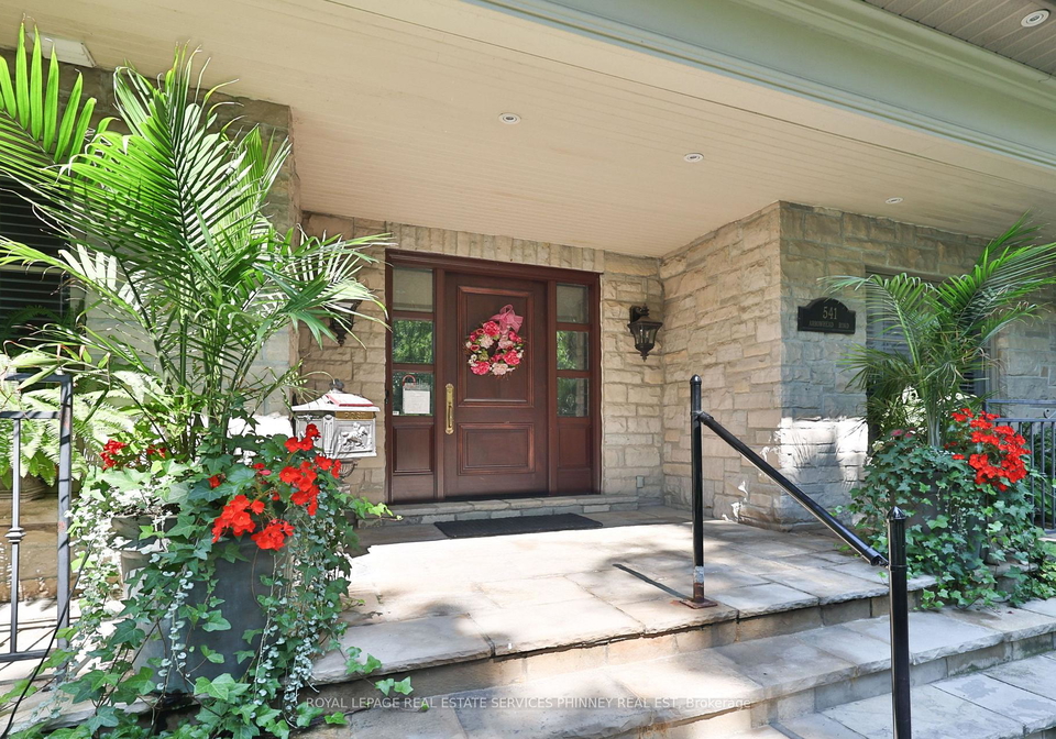 541-arrowhead-road-mississauga-ontario-w13772262