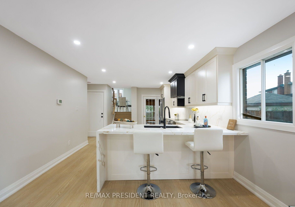 5-simmons-boulevard-brampton-ontario-w13772276