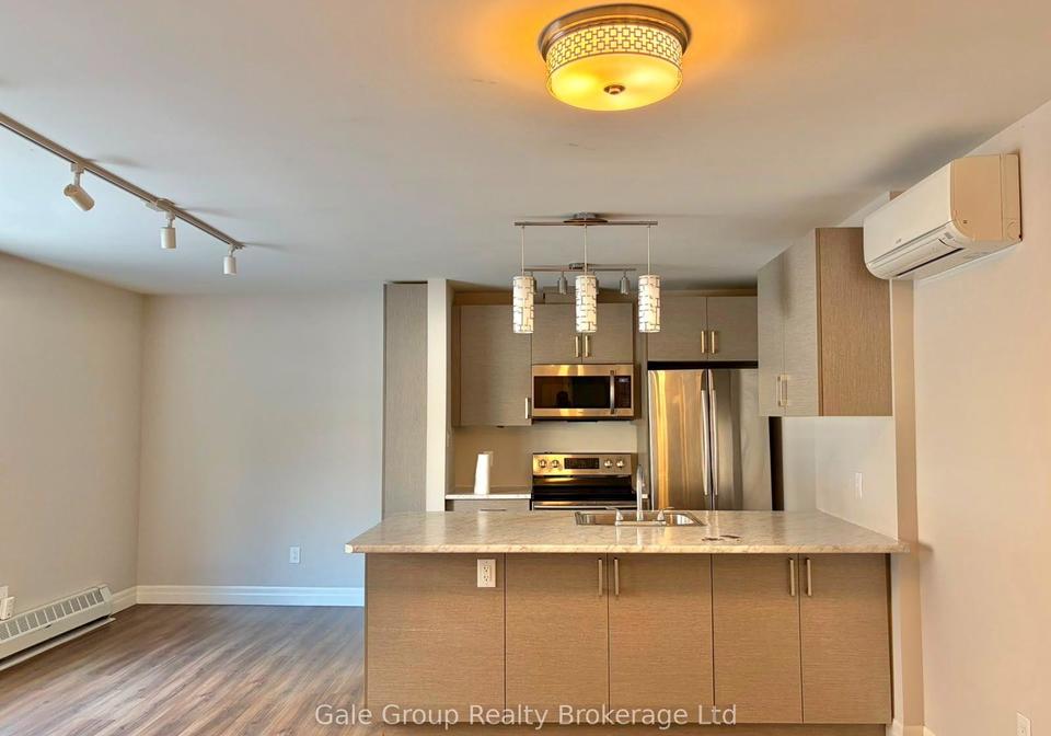 5-paisley-boulevard-e-mississauga-ontario-w13772728