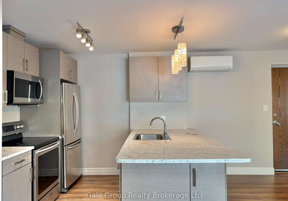 5-paisley-boulevard-e-mississauga-ontario-w13772728