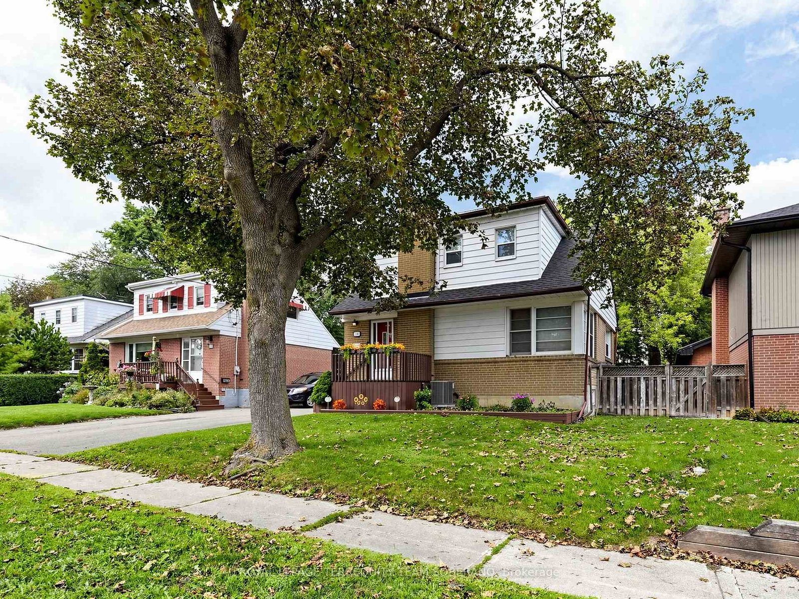 16-clearbrooke-circle-toronto-etobicoke-ontario-w13772872