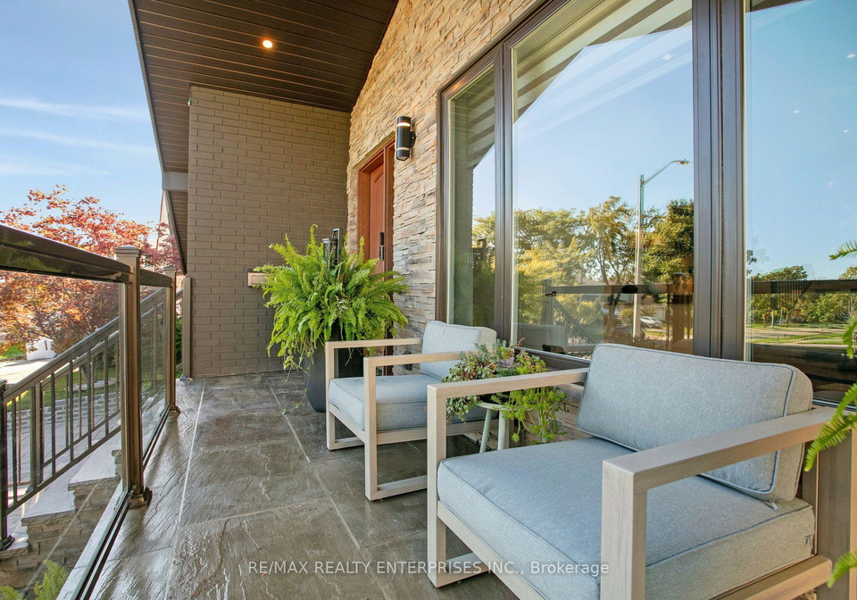 2683-kingsberry-crescent-mississauga-ontario-w13772932
